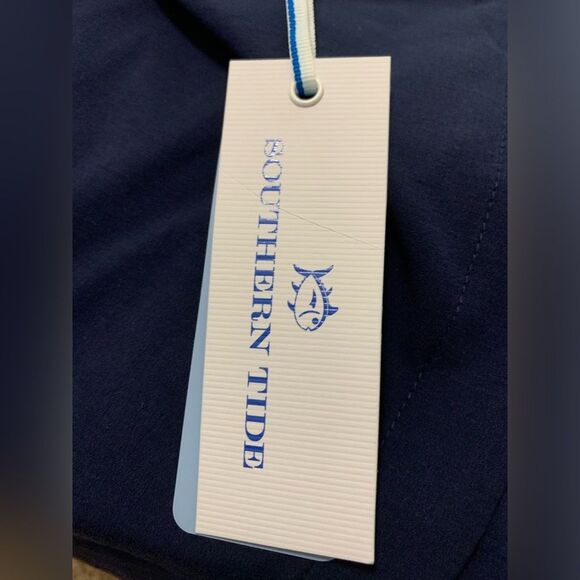 NWT Southern Tide Jourdan Solid Skort in
Nautical Navy. Size 8 - Picture 7 of 8